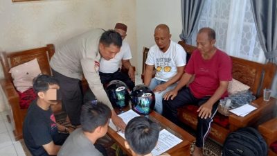 Bhabinkamtibmas Selindung Baru Tengahi Kasus Pencurian Helm di Masjid