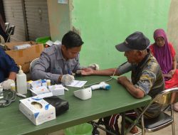 Kolaborasi dengan PT Timah Tbk, Karang Taruna Kelurahan Tanjung Ketapang Berikan Layanan Kesehatan Gratis di Mobil Sehat