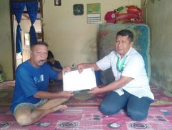 Ringankan Biaya Pengobatan Warga Bangka Barat, PT Timah Serahkan Bantuan untuk Suryandi