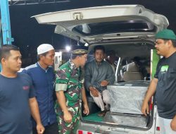 Kades Perlang Jemput Langsung Jenazah Suriyan di Bandara Depati Amir