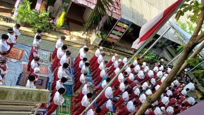 Mihda Hidayatussalikin Gelar Sanlat, Siswa Diajak Salat Dhuha hingga Tadarus Bersama