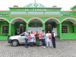 Kolaborasi dengan Pengurus Masjid di Pangkalpinang, PT Timah Tbk Salurkan Ribuan Paket Sembako 