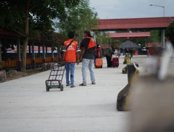 Selama Arus Mudik, Pendapatan Porter Pelabuhan Tanjung Kalian Meningkat Drastis 