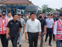 Direktur Hubungan Kelembagaan Jasa Raharja Bersama Menteri Perhubungan Cek Kondisi Arus Balik Lebaran 2023 di Sumatera Selatan