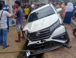 Nahas, Pembeli Bensin Eceran Tewas Diseruduk Toyota Rush di Desa Keposang