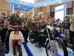 Menteri ESDM dan PLN Ajak Masyarakat Beralih ke Kendaraan Listrik Lewat Motor Konversi