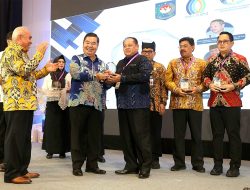 Sekda Bangka Tengah Sugianto Terima Predikat ke-2 dalam ADLGA 2023