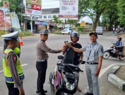Kurangi Risiko Kecelakaan, Jasa Raharja bersama Satlantas Polres Bangka Barat Lakukan Kampanye Keselamatan Berkendara
