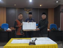Tandatangani Nota Kesepakatan Perubahan KUA PPAS, DPRD Babel Ingatkan Pemprov Perhatikan Pendidikan dan Kesehatan