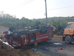 Nahas, Hendak Padamkan Api di Desa Paku, Mobil Damkar Basel Alami Lakatunggal