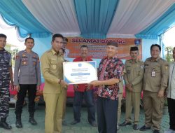 Pemprov Babel Serahkan Penepung dan Mesin Pencetak Pakan ke Pokdakan Batu Betumpang