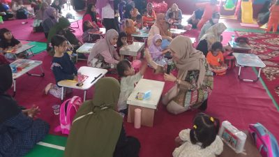 Kelurahan Berok Gelar Lomba Mewarnai dan Lomba Bayi Sehat