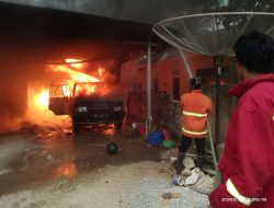 Rumah di Mentok Terbakar Diduga Korsleting Listrik, Satu Unit Mobil Ludes