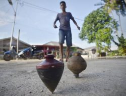 Lestarikan Budaya Lokal, Dindikbud akan Gelar Adu Uri Gasing Tingkat SMP