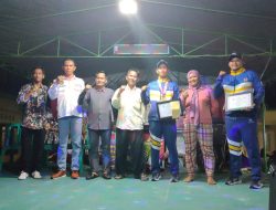 Motivasi Bibit Atlet, Pemdes Air Putih Berikan Uang Pembinaan kepada Peraih Emas Porprov