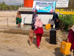 Polsek Airgegas Bangun Sumur Bor, Bantu Masyarakat Tepus Dapatkan Air Bersih