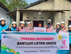 Srikandi PLN Hadirkan Senyum Cahaya Terang, Salurkan Bantuan Listrik Gratis