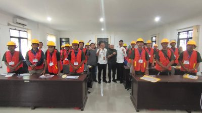 PUPR Babar Berikan Pelatihan dan Uji Sertifikasi Puluhan Tukang