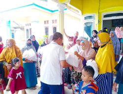 Yayasan Selatan Peduli Bagikan 300 Paket Sembako untuk Warga Toboali, Joy: Program Jumat Berbagi