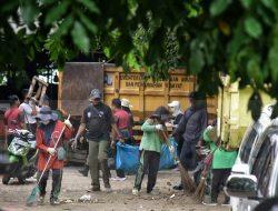 Cegah Banjir, Pasar Rakyat Mentok Dibersihkan