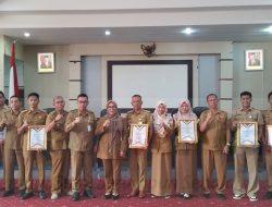 Kelurahan Bukit Besar Dinobatkan sebagai Kelurahan Terbersih, Lusje: Pacu Semangat Wujudkan Kota yang Bersih