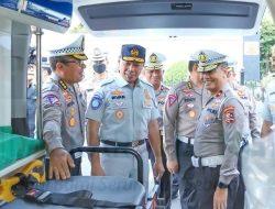 Perkuat Sinergi Turunkan Fatalitas Korban Kecelakaan, Jasa Raharja Hibahkan Satu Unit Ambulance kepada Korlantas Polri