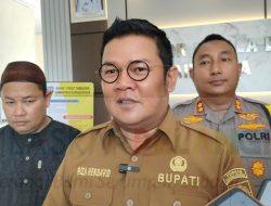 Pemkab Basel Kucurkan Bantuan Beasiswa kepada 78 Mahasiswa, Riza: Bantu Orang Tua Ringankan Biaya Pendidikan