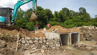 Akses Jalan yang Rusak di Parittiga Mulai Diperbaiki