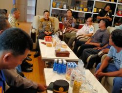 Gegara Alur Muara Jelitik Dangkal, Puluhan Nelayan Datangi Kantor Pemkab Bangka