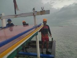 Nelayan Suka Damai Jatuh ke Laut Saat Jaring Ikan di Perairan Pulau Maspari