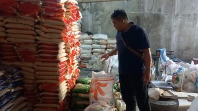 Harga Beras Melambung Tinggi, Warga Kurangi Pembelian