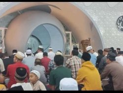 Sholat Tarawih Pertama di Masjid Agung Kubah Timah, Dipenuhi Jemaah