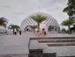 Masjid Agung Kubah Timah Siapkan 200 Takjil Setiap Hari