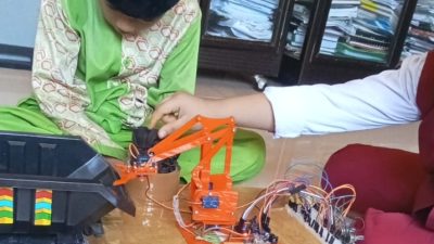 Ciptakan Robot Pengangkat Sawit dan Pembersih Sampah, 6 Siswa MI Khoiru Ummah Pangkalpinang Masuk Babak Penyisihan Olimpiade Sains Nasional