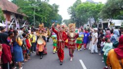 Peringatan HKG ke-52, Usung Budaya Nganggung Kontingen Parade Babel Berhasil Pukau Masyarakat Solo