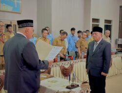 Lantik Direktur Perumdam Tirta Sejiran Setason, Sukirman: Layani Masyarakat!