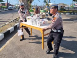Kasatlantas Polres Bangka Tengah Tertibkan Pedagang di Tugu Ikan Koba