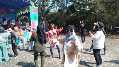 Gathering UMKM di Pantai Tapak Antu Berlangsung Heboh dan Meriah, 26 UMKM Ikut Ambil Bagian