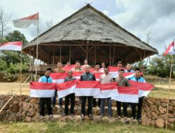 Gebyar Merah Putih, HIPMI dan BKPRMI Bangka Bagikan Bendera Merah Putih untuk Masyarakat Air Abik