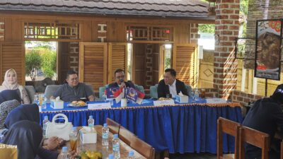 NasDem Basel Serahkan Surat Rekomendasi ke Riza-Debby, Siap Kerahkan Mesin Partai Menangkan Pilkada 2024