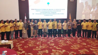 Bambang Patijaya Serahkan B-1 KWK untuk 8 Pasangan Bacalon Pilgub, Pilwako dan Pilkada 2024, Inilah Nama-namanya