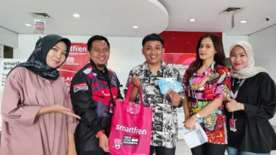 Smartfren Bagi-bagi Hadiah untuk Pelanggan Setia
