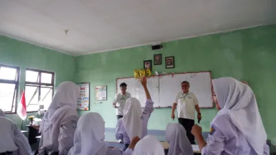 Kemenkeu Mengajar ,Tingkatkan Literasi Keuangan kepada Siswa Smansa Pangkalpinang