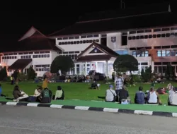 Seribu Massa Tolak Tambang Batu Beriga Menginap di Kantor Gubernur Babel