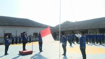 Pegawai dan Penghuni Rutan Mentok Gelar Upacara Sumpah Pemuda, Kepala Rutan Sampaikan Amanat Menpora