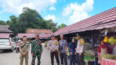 Perkuat Sinergitas dan Koordinasi, TNI/Polri dan Satpol PP Patroli Bersama di Lokasi Strategis di Kecamatan Belinyu