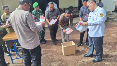 Hindari Penyalahgunaan, KPU Bangka Musnahkan 149 Lembar Surat Suara Rusak