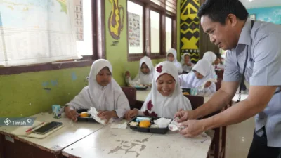 PT Timah Dukung Program Makan Bergizi Bagi Ratusan Pelajar di Bangka Tengah