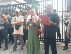 Masyarakat Kembali Demo dan Ancam Sumpah Pocong, Tuntut Pembebasan Tiga Warga Beriga