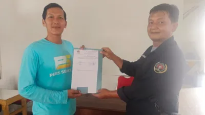 Buktikan Keseriusan, Ardam Jadi Orang Pertama Ambil Formulir Calon Ketua PWI Bangka